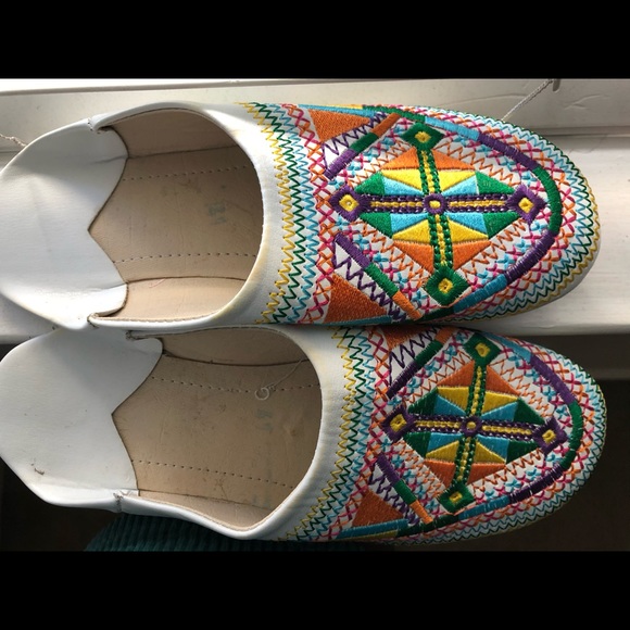 Sandals - Picture 2 of 4